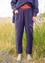 “Dunes” trousers in woven organic cotton/linen (blackberry XL)