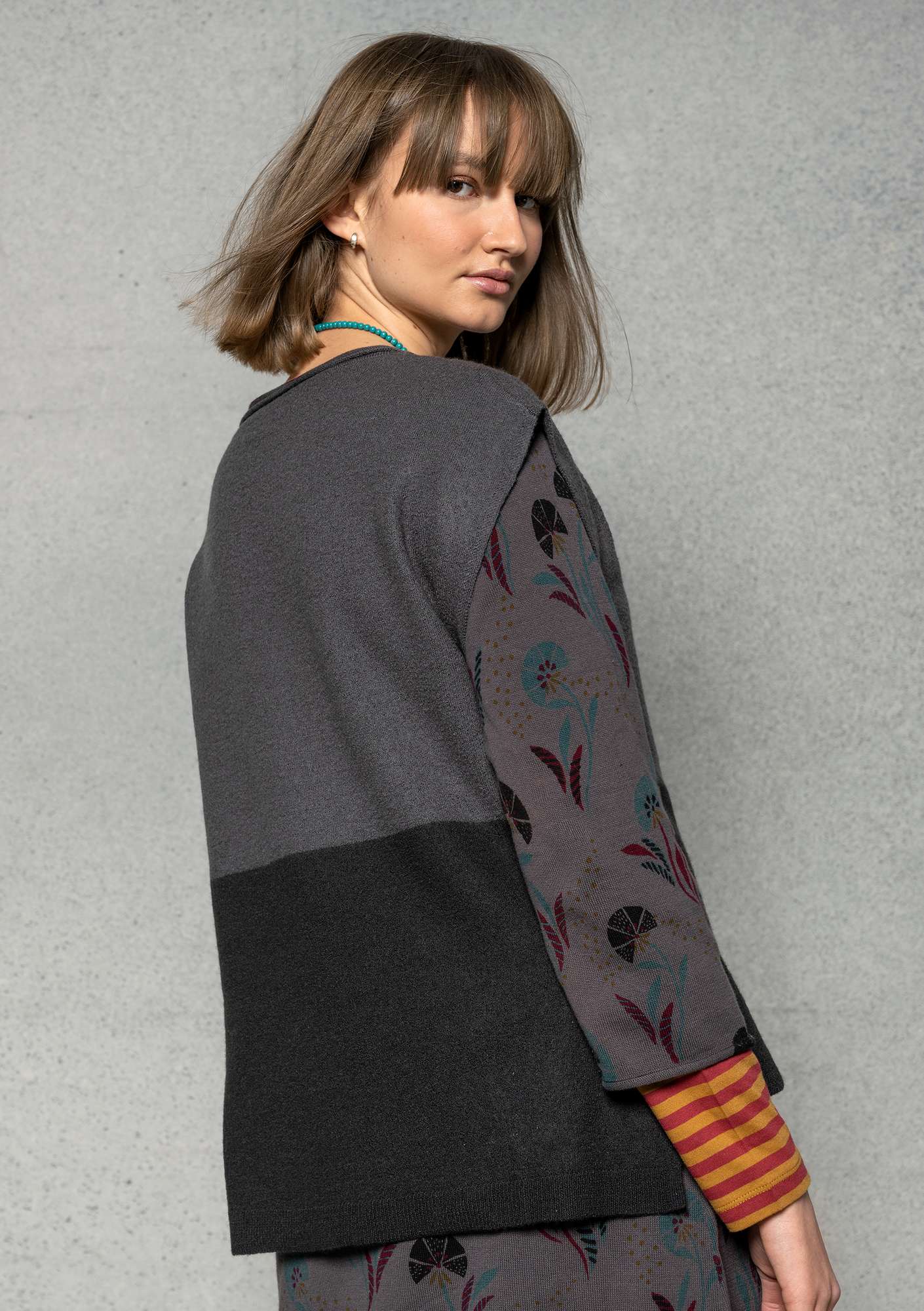 Knitted organic wool waistcoat ash grey-black thumbnail