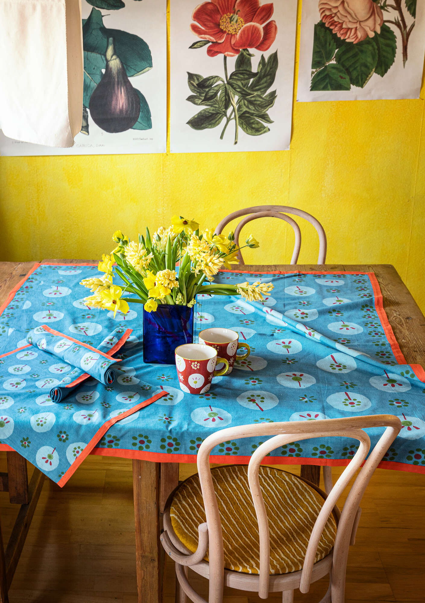 “Indra” tablecloth in organic cotton indigofera thumbnail