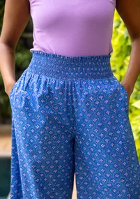 Pantalon tissé "Neela" en coton biologique - bleu brillant