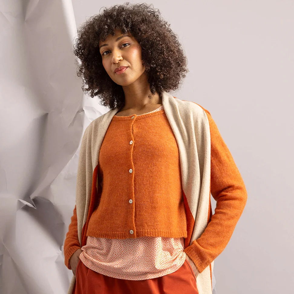 Strikkejakke i alpakkablanding - grapefrukt