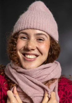 Hat in alpaca blend - pink lupin