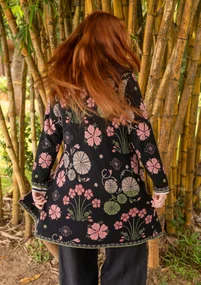 Long gilet "Täppa" en coton biologique - noir