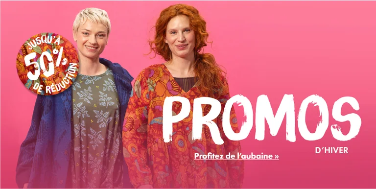 Deux femmes portant des vêtements hauts en couleurs signés Gudrun Sjödén.