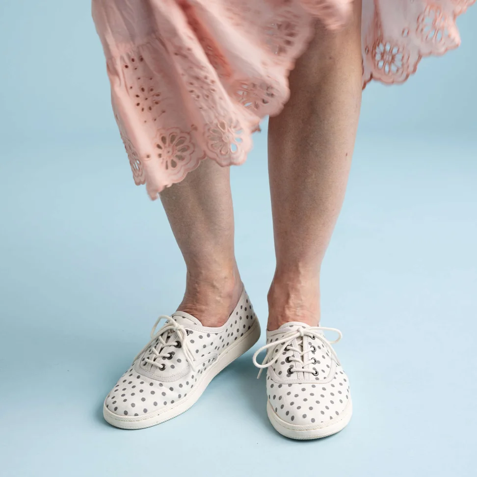 “Grace” canvas shoes in organic cotton - feather