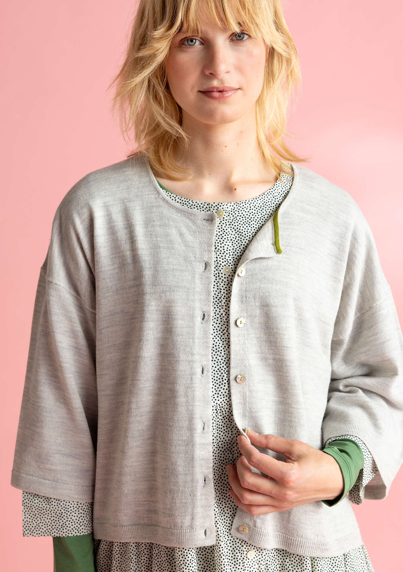 Cardigan in organic wool gudrunsjoden.com