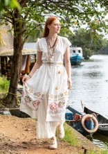 “Cross” sleeveless dress made of organic cotton - light ecru