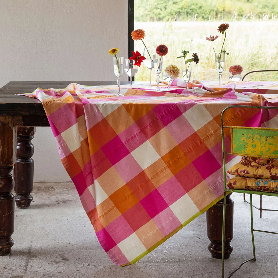 “Trellis” organic cotton tablecloth - dark peony