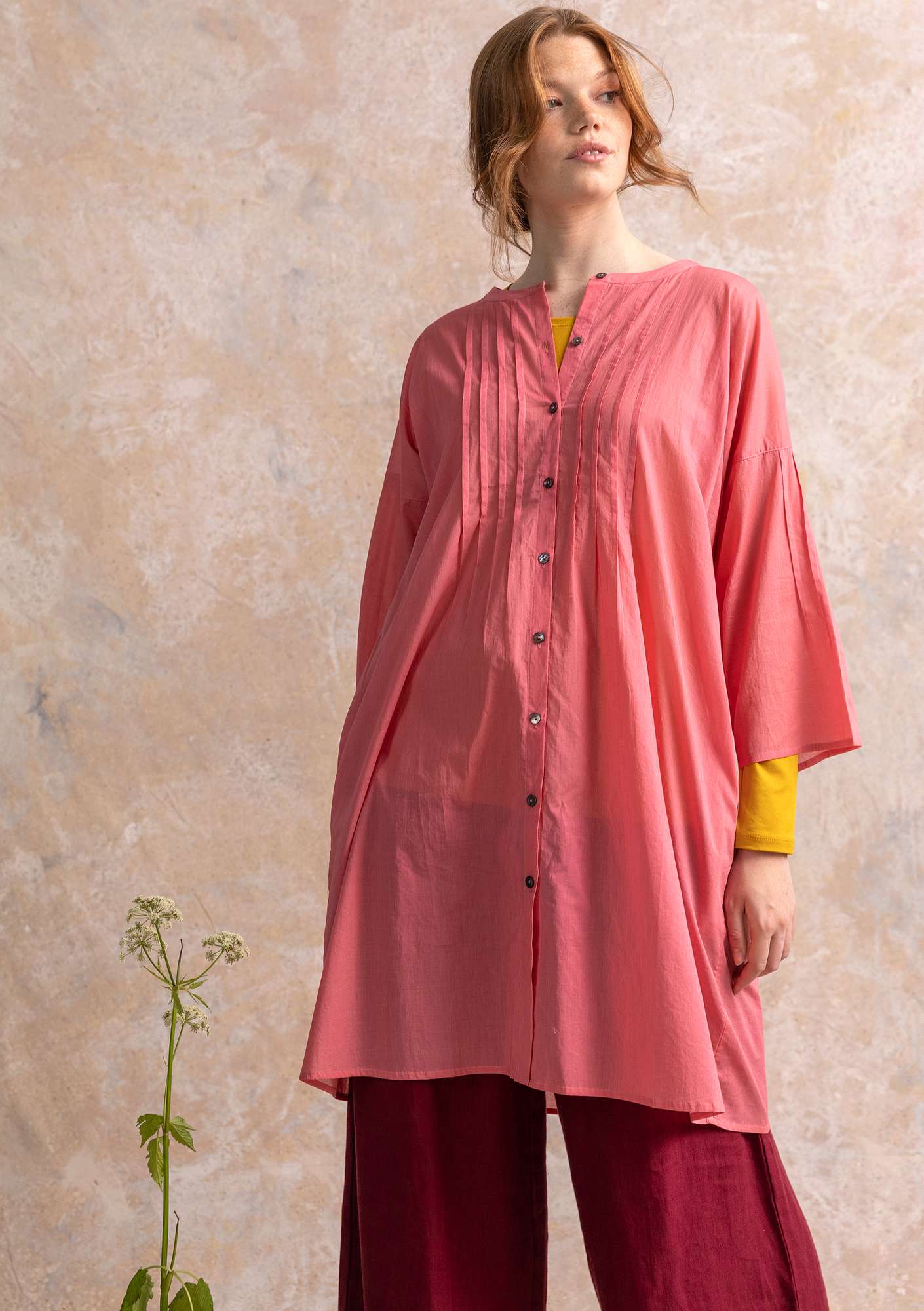 Vevd kjole «Serafina» i økologisk bomull flamingo thumbnail