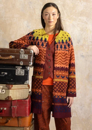 Gemusterte Strickjacke „Luleälven“ aus Lammwolle/Recycling-Wollgemisch - terracotta