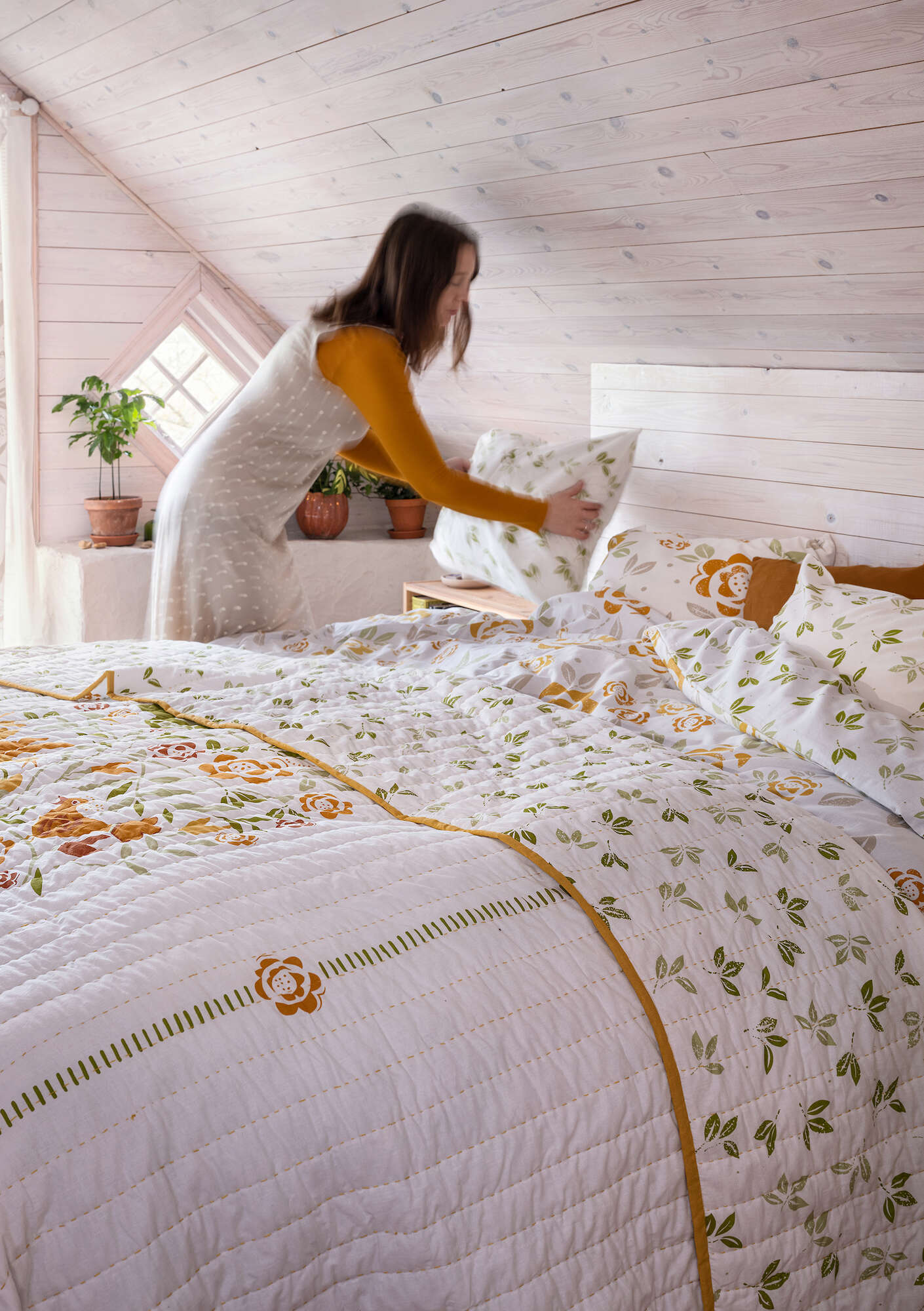 “Ottenby” bedspread, double bed, in organic cotton unbleached thumbnail