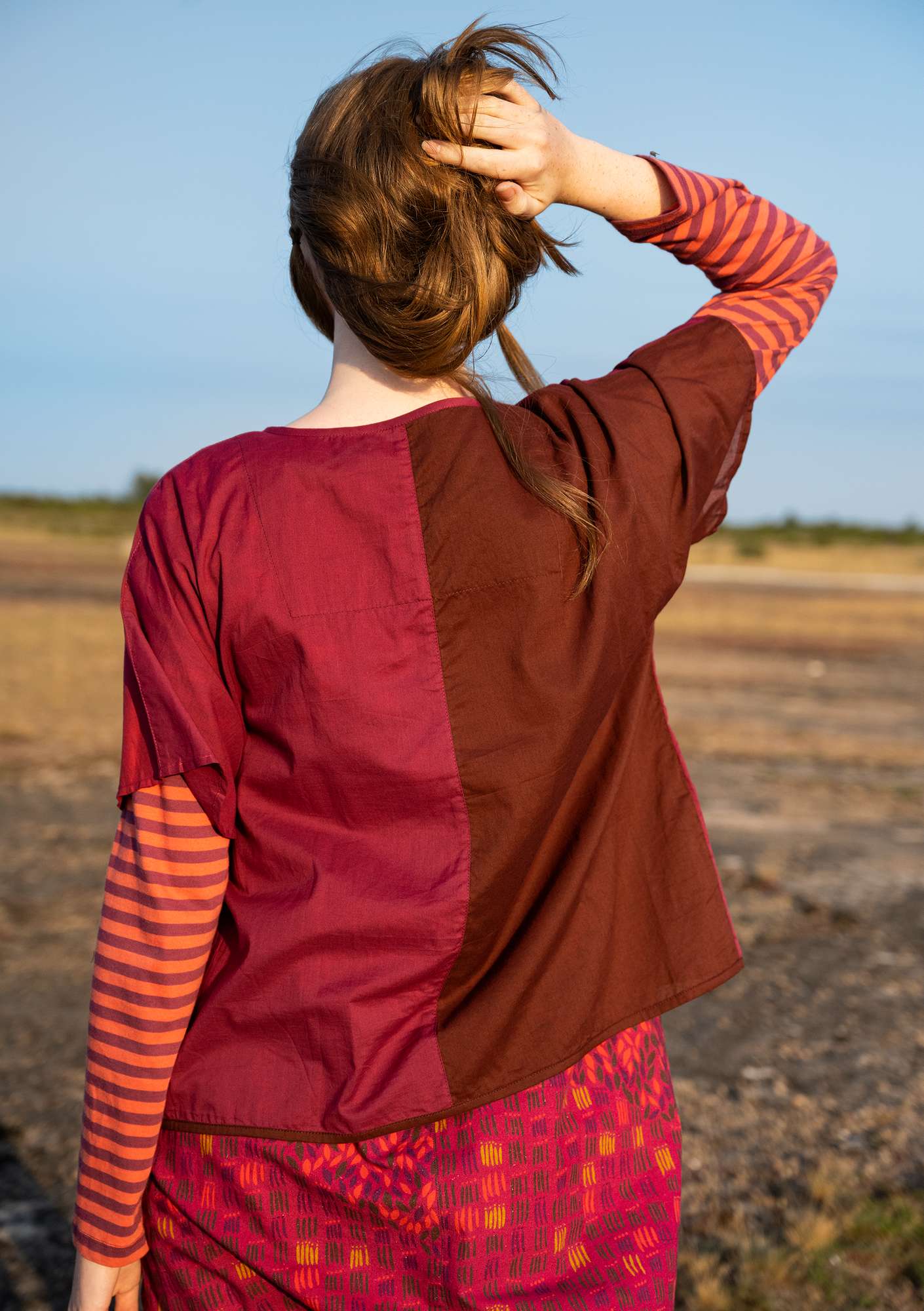 “Desert” blouse in organic cotton dark hibiscus thumbnail