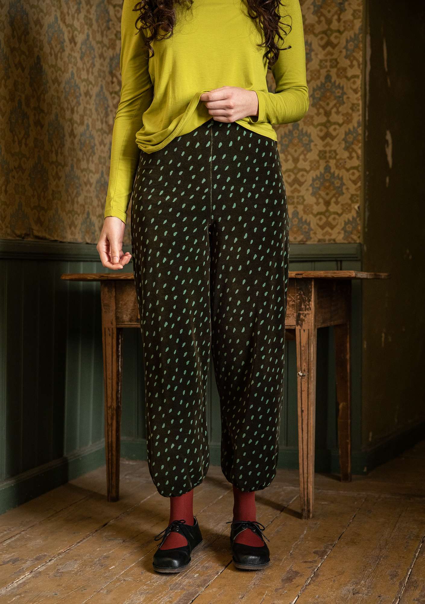 “Fauna” velour trousers in organic cotton/recycled polyester pine/patterned thumbnail