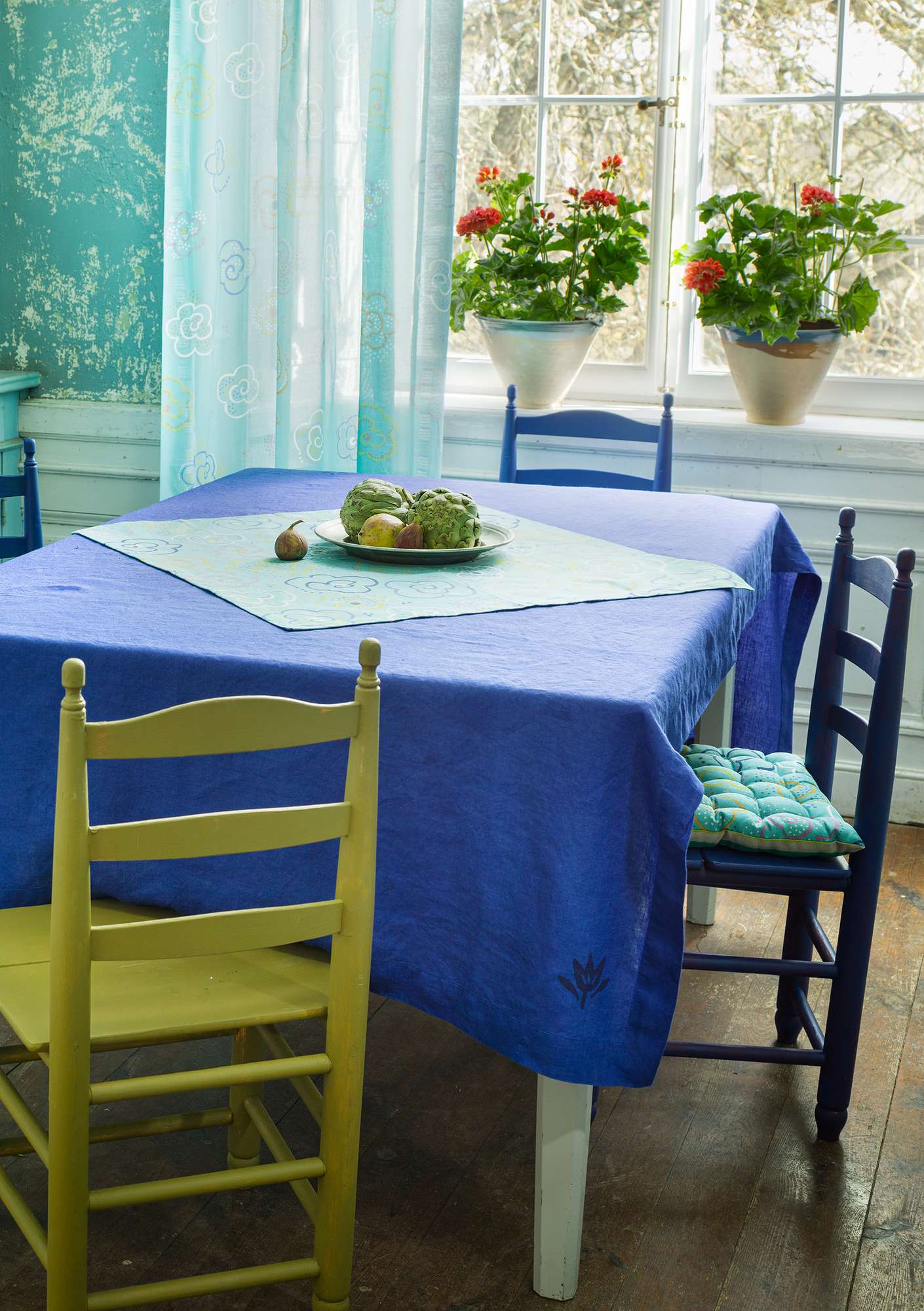 Tischdecke aus gewaschenem Leinen tiefblau thumbnail