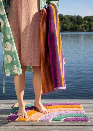 Tapis de bain "After rain" en coton biologique - pétunia