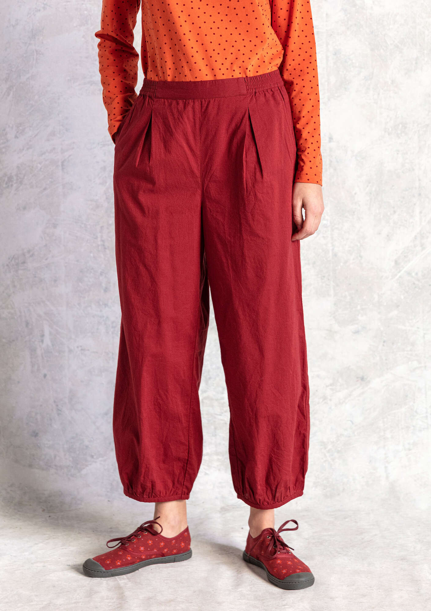 “Hi” woven organic cotton trousers agate red thumbnail