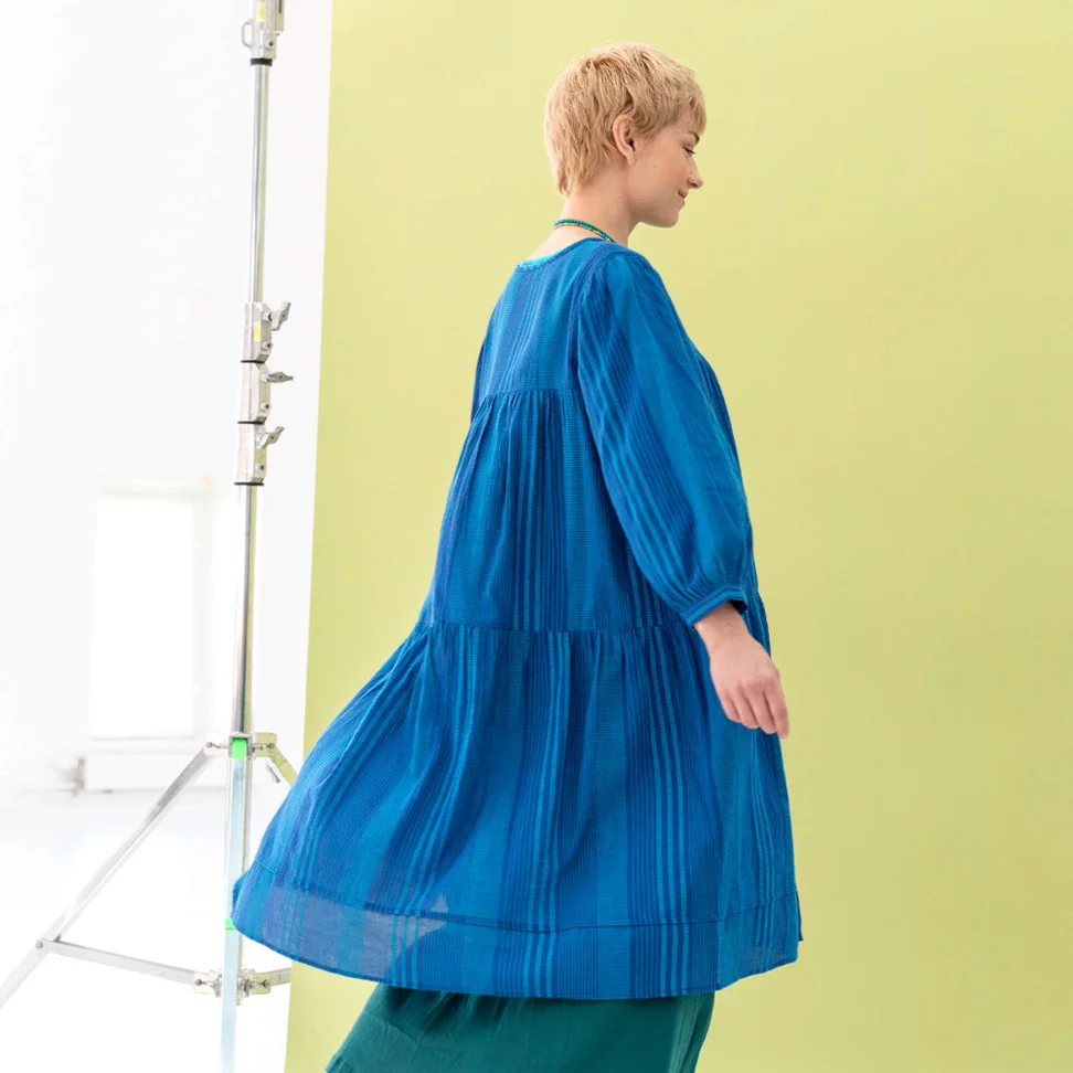 Kleid „Thea“ aus Bio-Baumwolldobby - porzellanblau