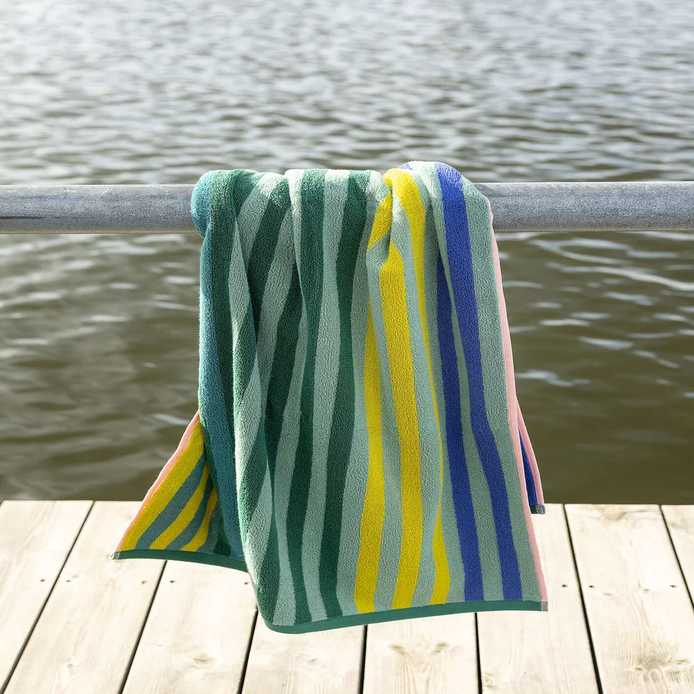 Serviette de douche "Sunset" en coton biologique - vert verre de mer