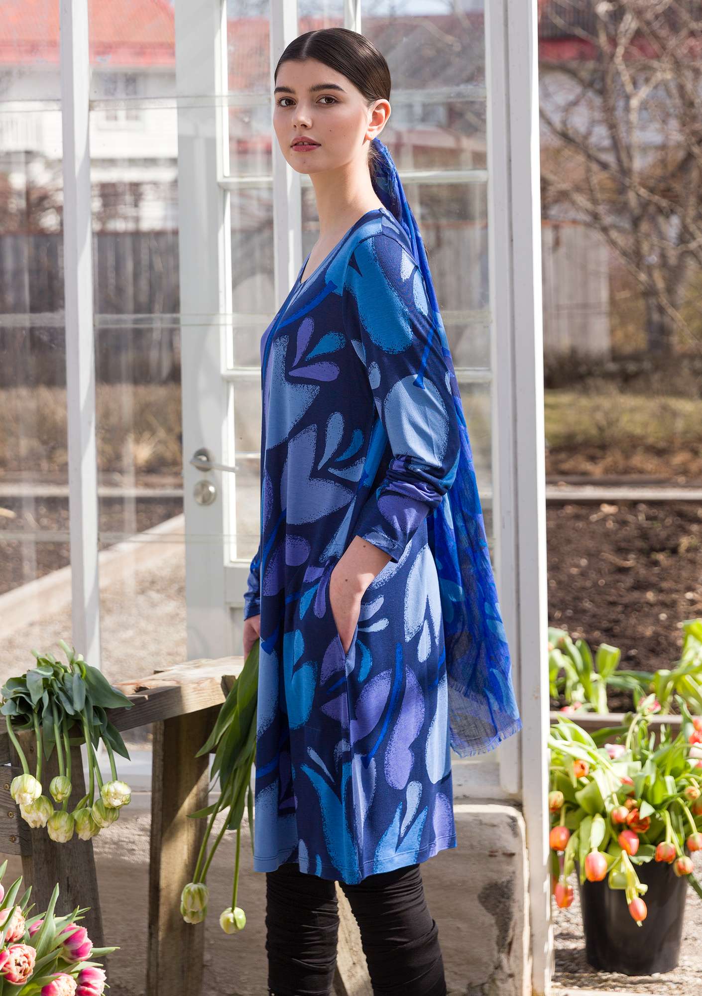 Robe ”Botanica” en jersey de modal bleu nuit thumbnail