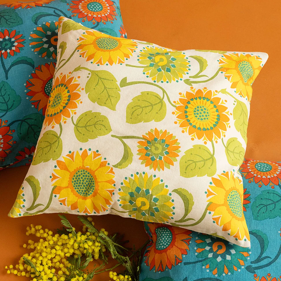 “Sunflower” organic cotton/linen cushion cover - light sand