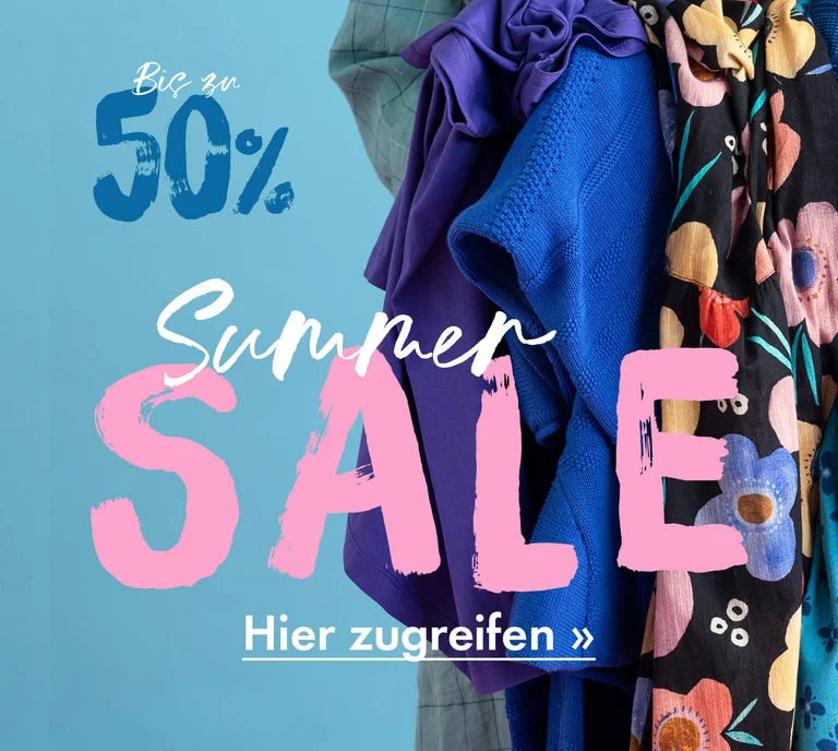 Eine Collage mit Bildern von Frauen in blauer Mode von Gudrun Sjödén.