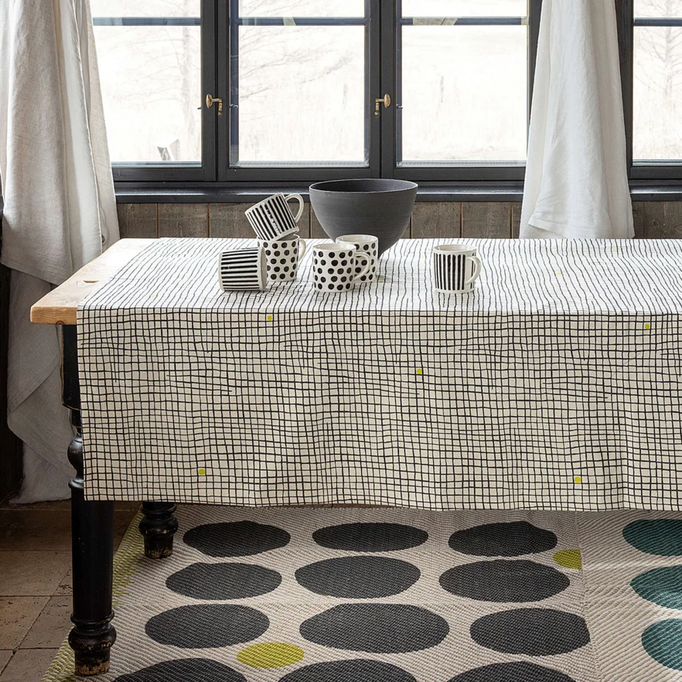 “Joy” tablecloth in organic cotton - poppy/peony