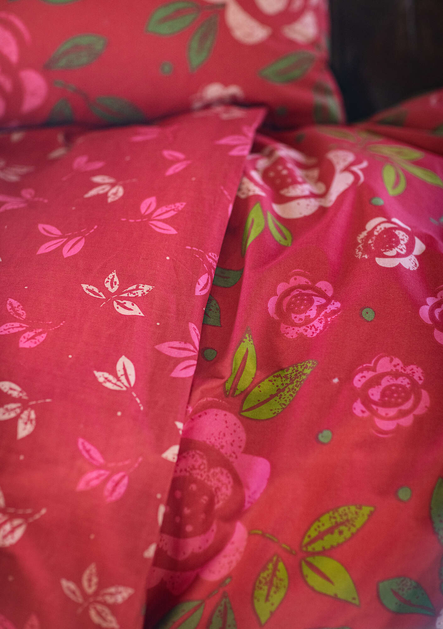 “Majalis” duvet cover in organic cotton wild strawberry thumbnail