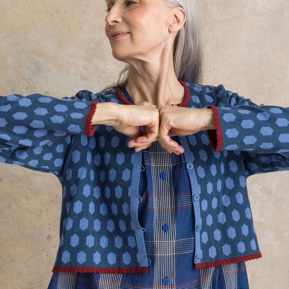 Strickjacke „Vendela“ aus Bio-/Recycling-Baumwolle - pazifikblau