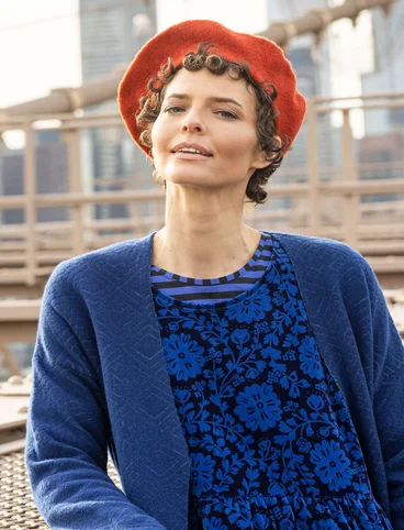 Knitted beret in felted organic wool - koppar