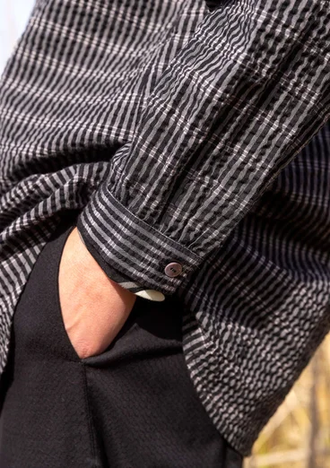 Kangaspaita "Wavy” ekopuuvillaa - musta