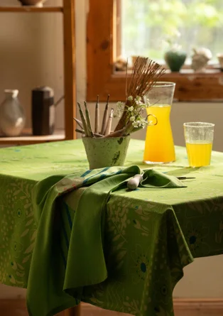 Gemusterte Tischdecke „Nemorosa“ aus Bio-Baumwolle - erbsengrün