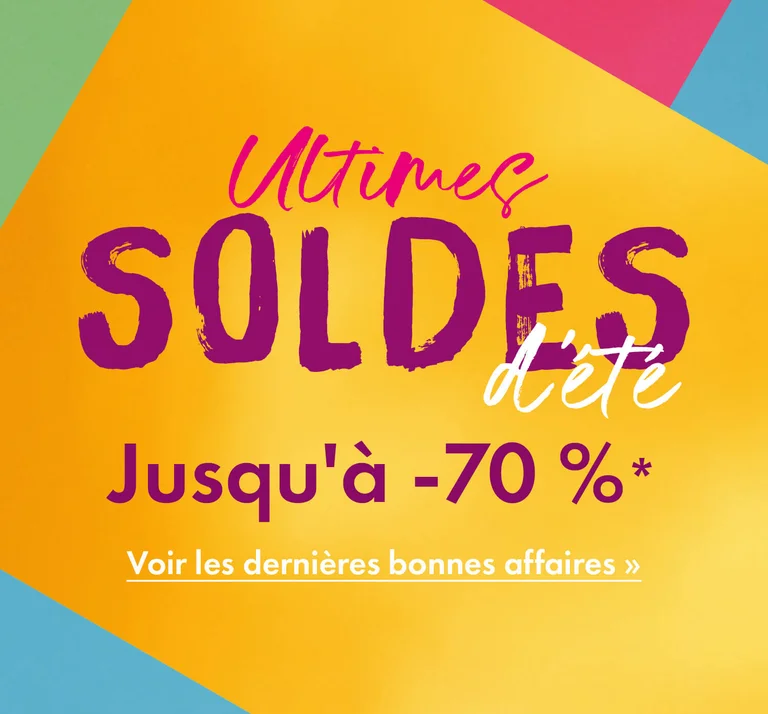 Des femmes portant des vêtements colorés signés Gudrun Sjödén. 