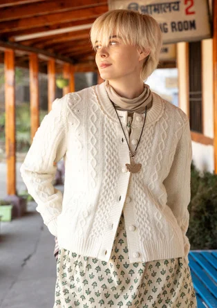 Strickjacke „Eternity“ aus Lammwollmischung - ungebleicht