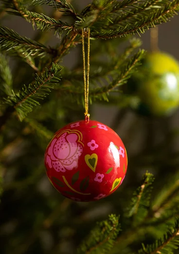 Kerstbal van papier-maché - tomaat