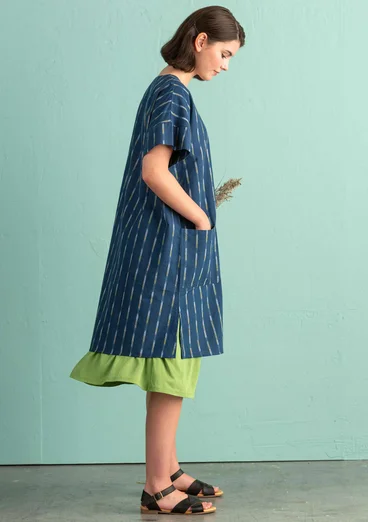 Vevd kjole «Ikat» i bomull - indigo