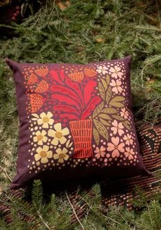“Gnistra” organic cotton cushion cover - aubergine