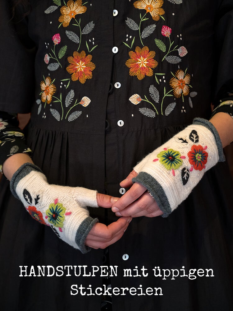  Handbestickte Handstulpen „Margrethe“ aus Wolle