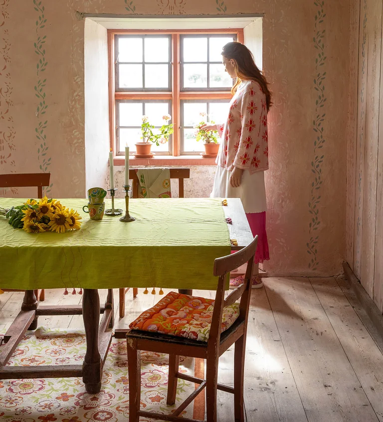 “Stitches” organic cotton tablecloth