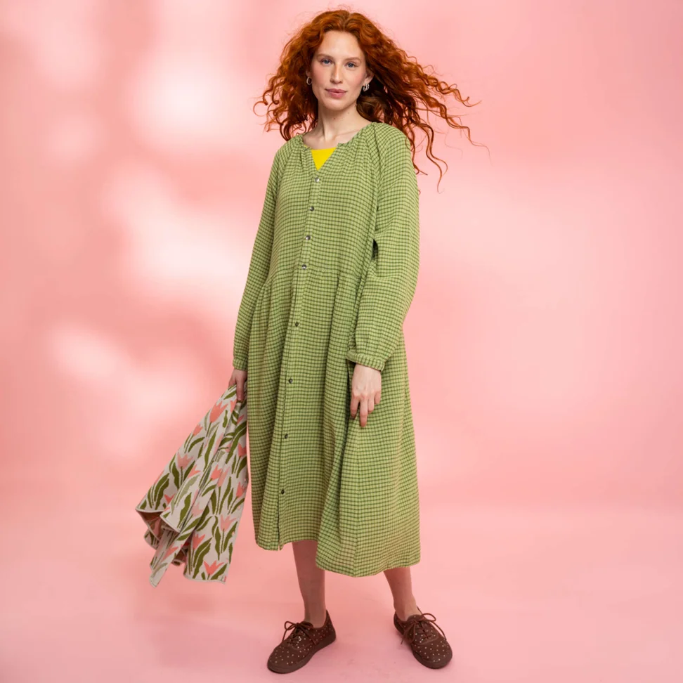 Ruudullinen mekko "Noira" ekopuuvillaa - ruohonvihreä
