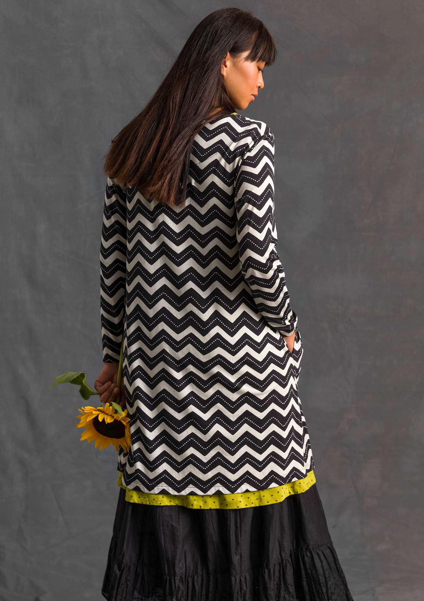 “Zigzag” jersey tunic in organic cotton/modal black thumbnail