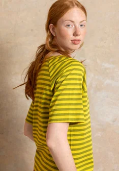 T-shirt basique rayé en coton biologique - poivre vert/dijon