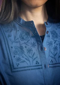 Bluse „Love“ aus Bio-Baumwolle - hellindigo
