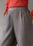 Garment-washed woven linen trousers (black L)