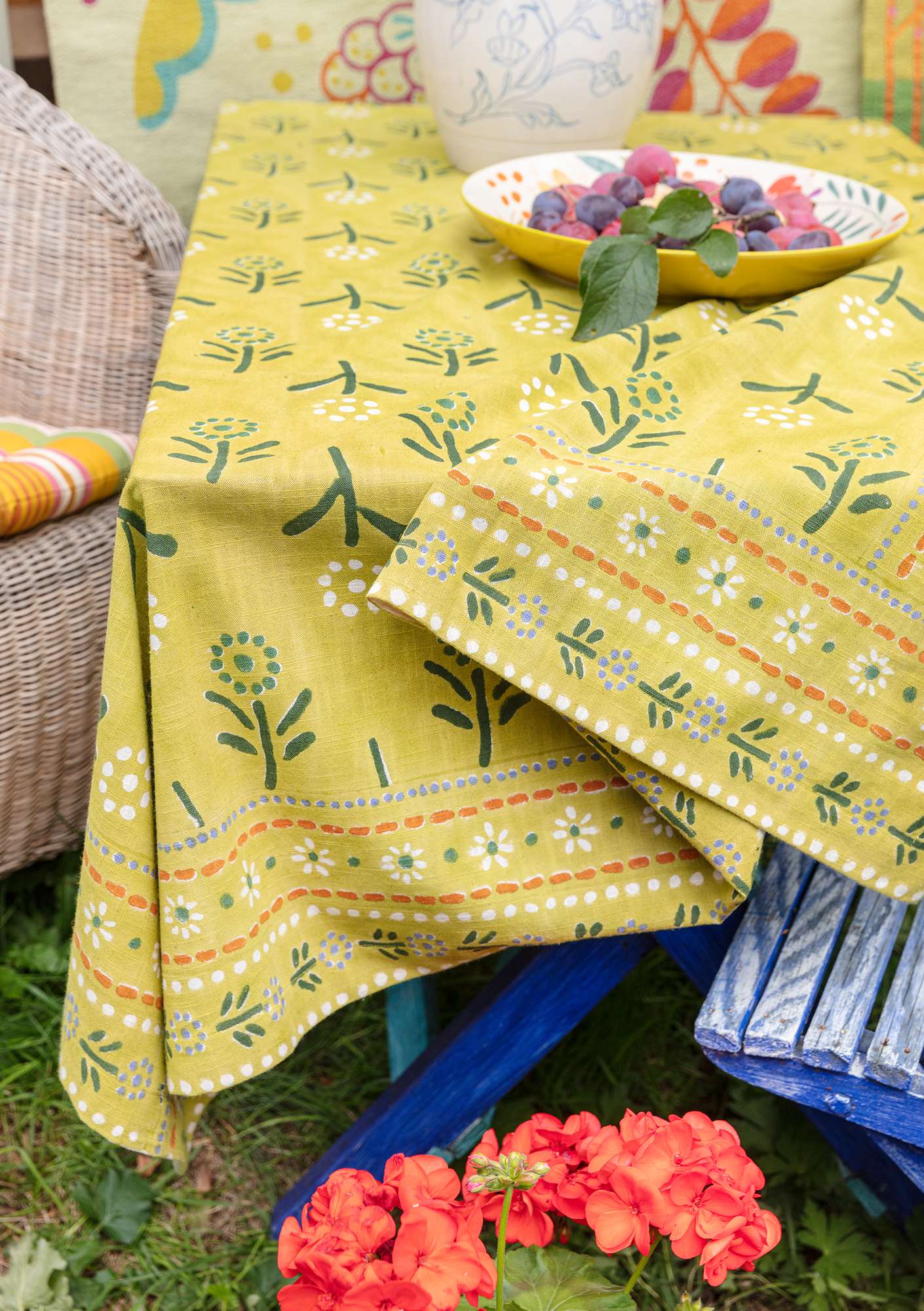“Chai” tablecloth in organic cotton leaf green thumbnail
