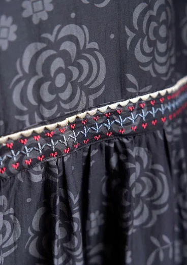 “Kamelia” woven dress in organic cotton/silk - black