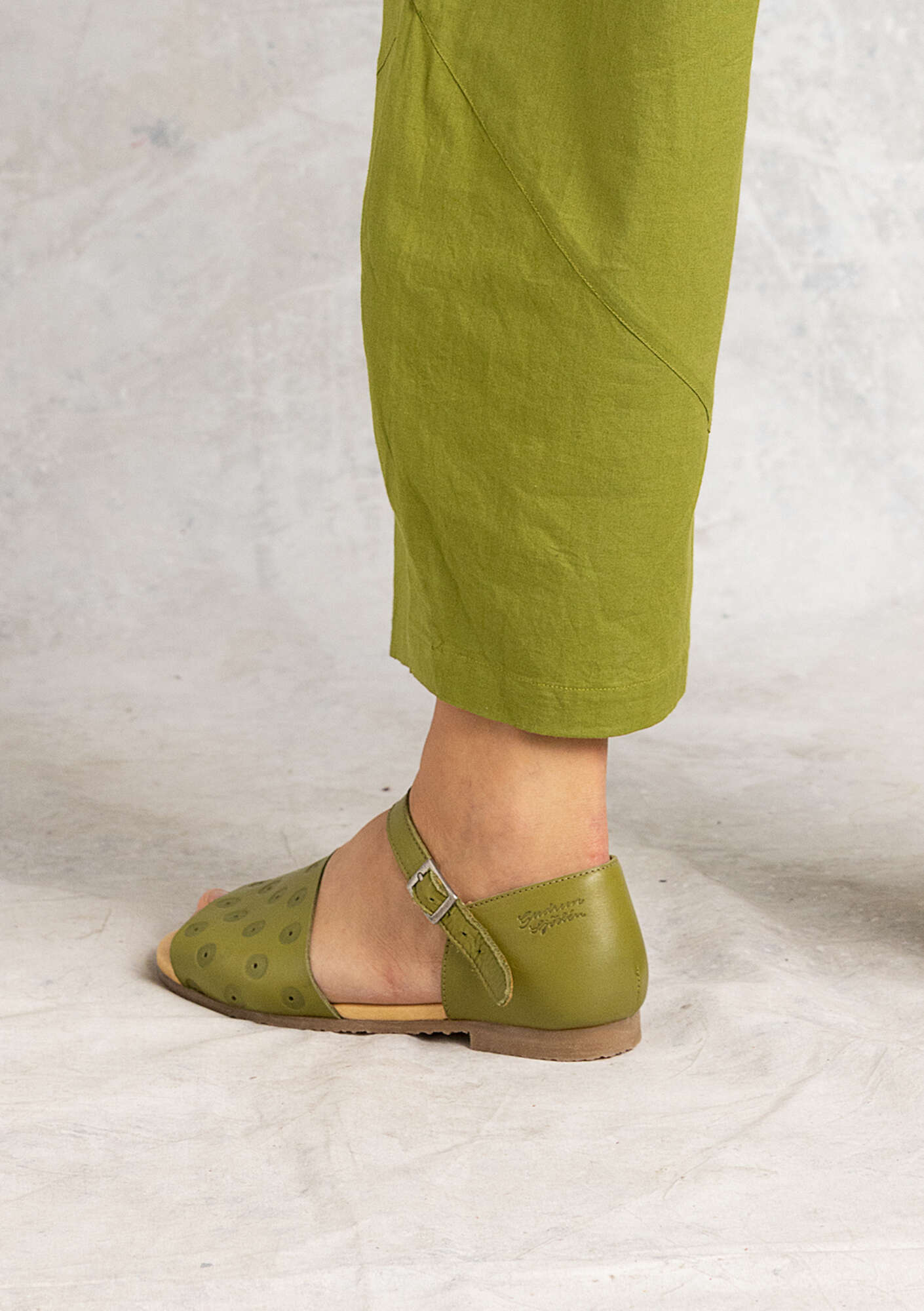 Nappa sandals leaf green