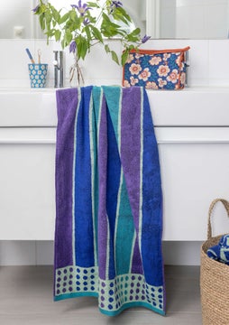 Flow bath towel brilliant blue