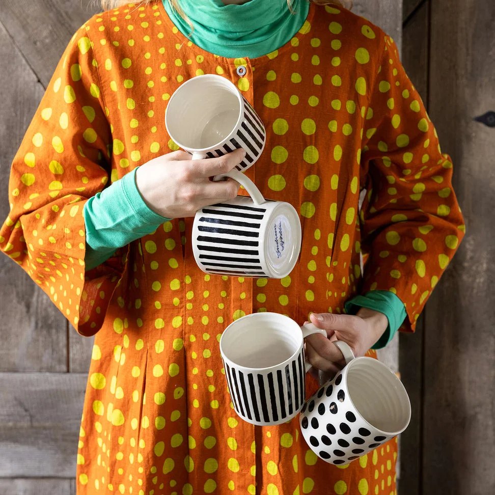 “Joy” ceramic mug - black/stripe