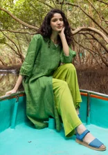 Vevd kjole i lin - koriander