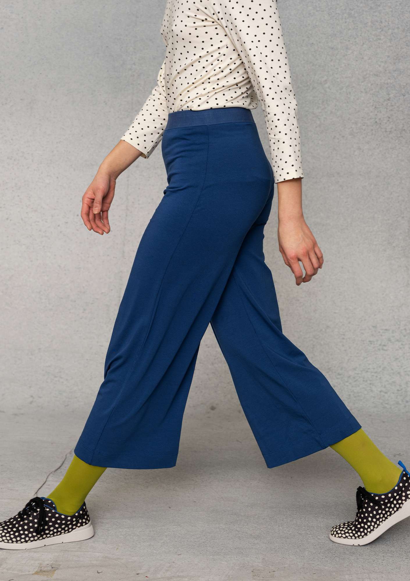 Pantalon  Pytte  en jersey de coton biologique/modal/élasthanne bleu indigo thumbnail